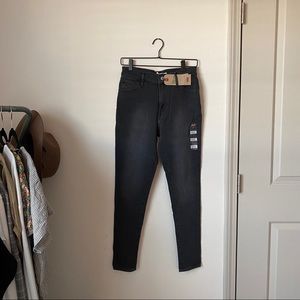 Levi 720 High Rise Super Skinny Jeans